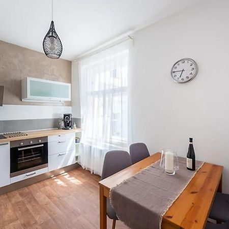 2 Bedrooms Apt Near Wenceslas Sq Praag Buitenkant foto