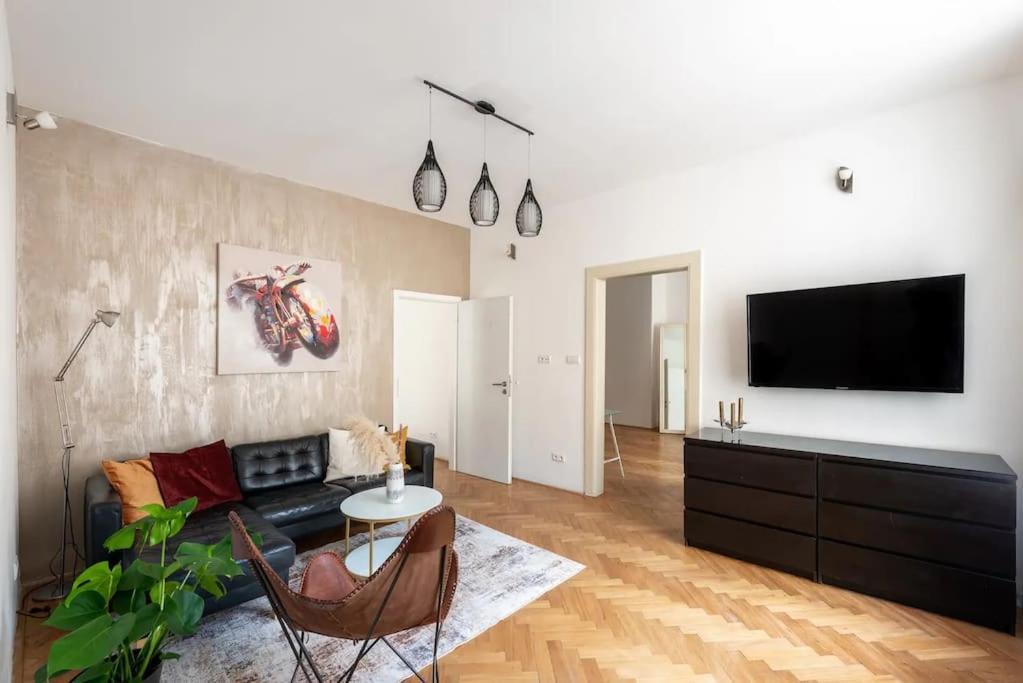 2 Bedrooms Apt Near Wenceslas Sq Praag Buitenkant foto