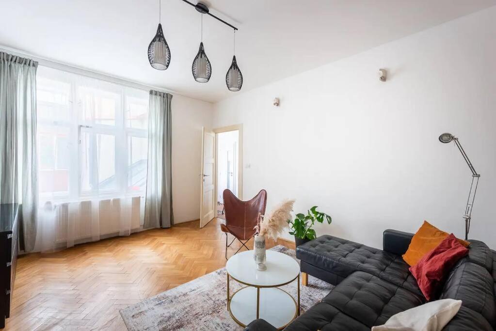 2 Bedrooms Apt Near Wenceslas Sq Praag Buitenkant foto